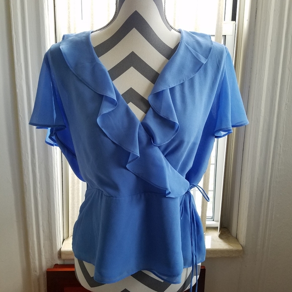 Express mock wrap blue ruffle cropped v-neck top - Picture 1 of 8